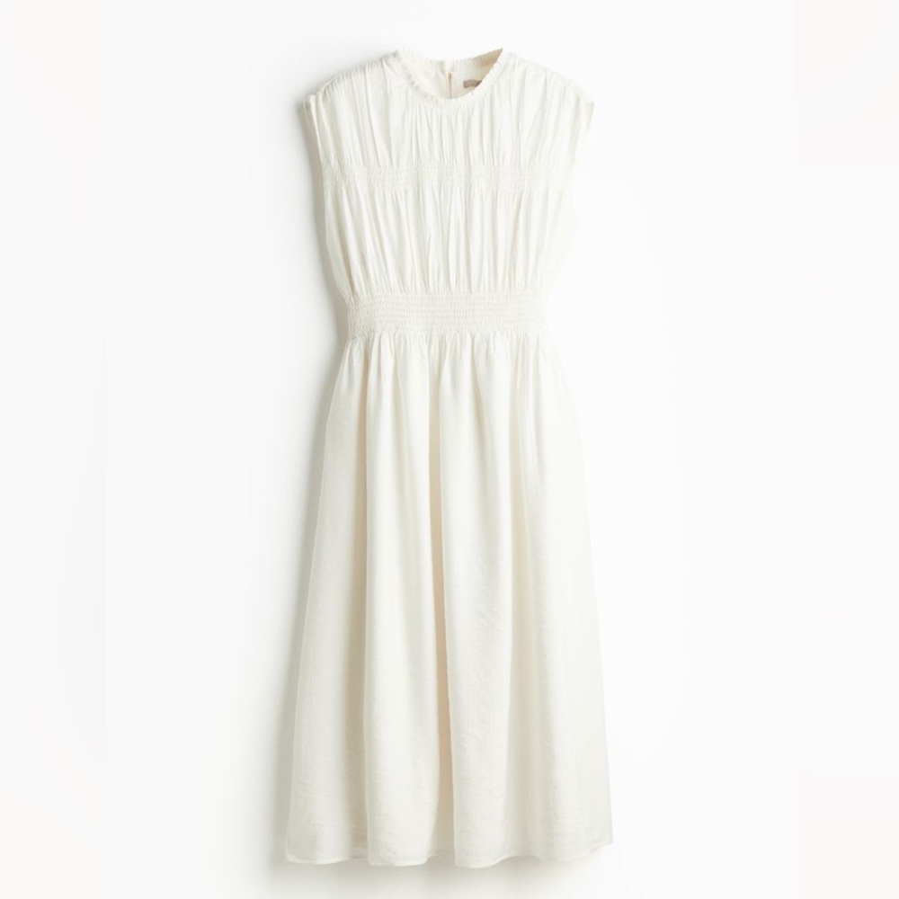 Smocked detail dress in off white